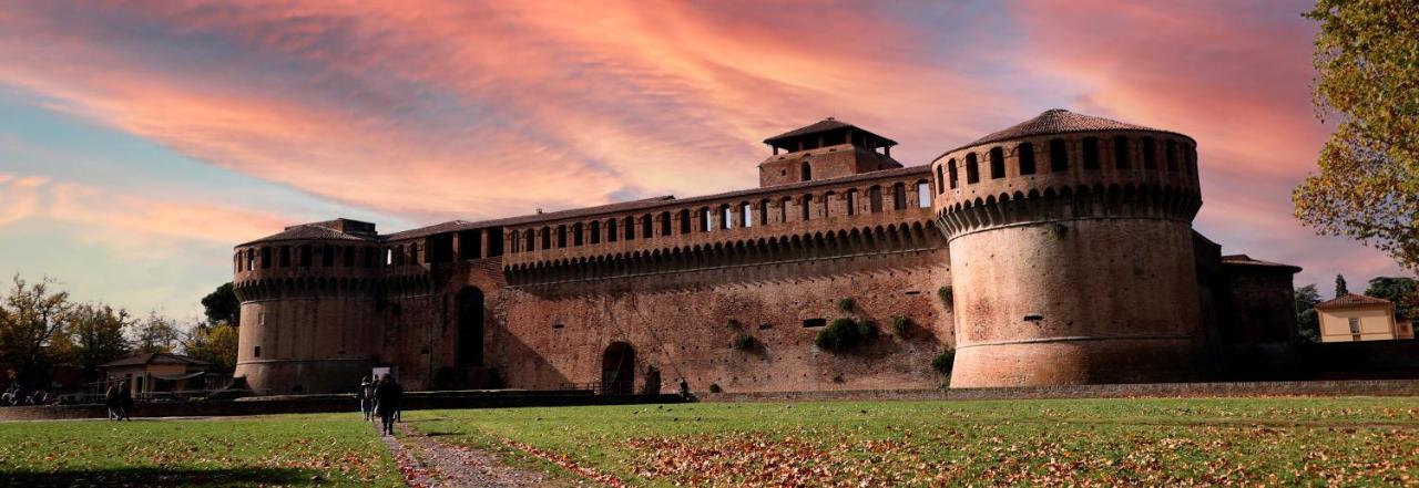 La Dimora Delle Emozioni - Il Fascino Del Centro Storico E L'adrenalina Dell'autodromo * Imola