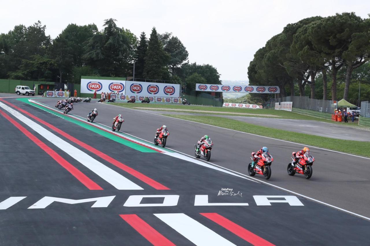 La Dimora Delle Emozioni - Il Fascino Del Centro Storico E L'adrenalina Dell'autodromo * Imola